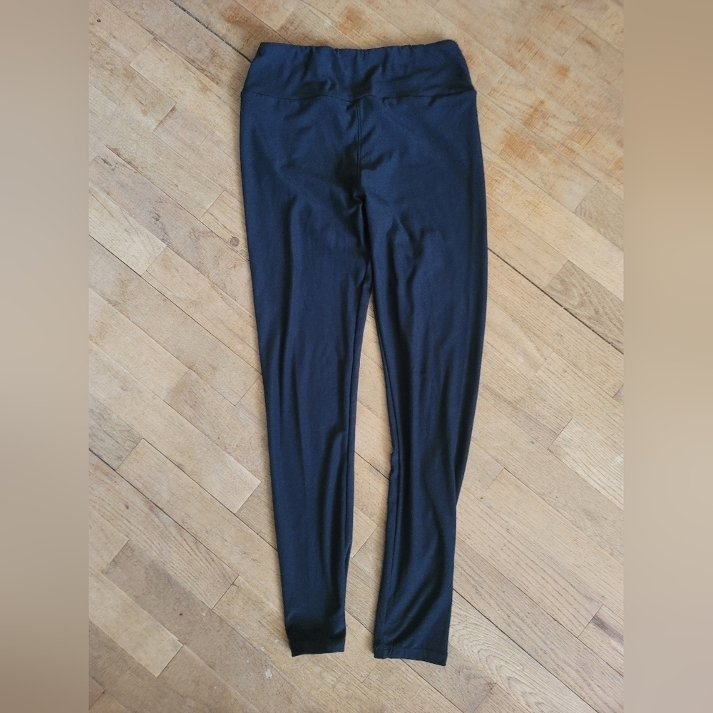 Lularoe Set of 2 pairs of O/S Leggings - Picture 5 of 6